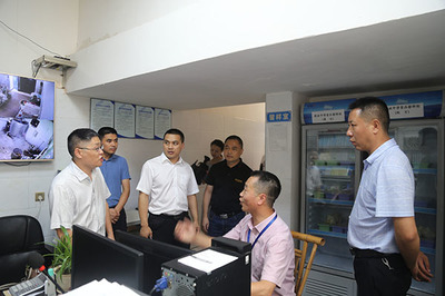 筑牢校园安全防线，赋能智慧后勤服务——省教育厅领导莅临射洪中学调研食品安全及食堂信息化建设工作